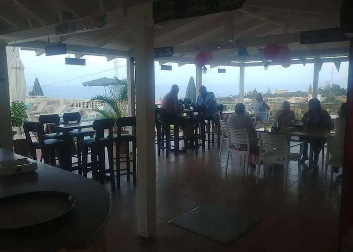 Frida Village 公寓式酒店 3*