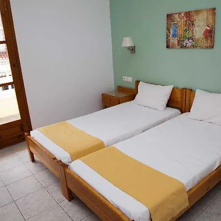 Lägenhetshotell Frida Village 3*