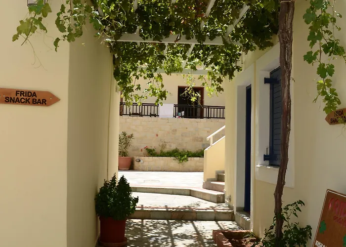 Frida Village Aparthotel 3*